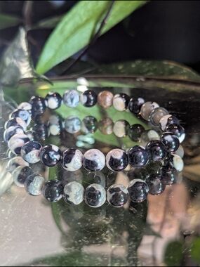📤 LAST CALL 📤 Black And White Orca Agate Beaded Crystal Bracelet